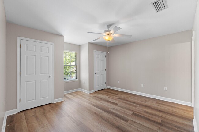Building Photo - 42 Avery Dr