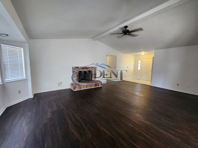 Building Photo - Beautiful Yuba City located in the Terra Buena area