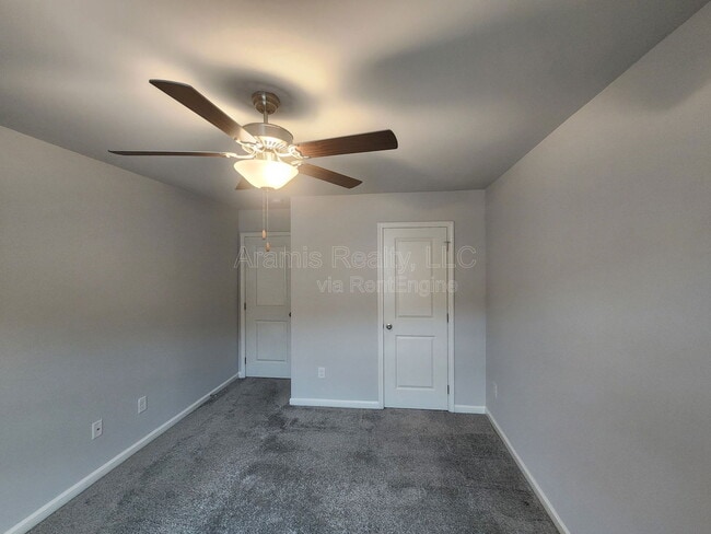 Building Photo - 5268 Pinnacle Walk