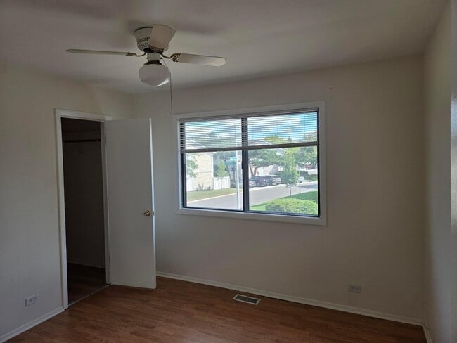 Building Photo - 724 Whitesail Dr