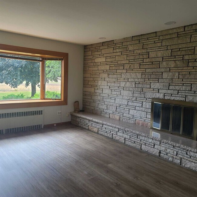 Building Photo - 165 Rokeby Rd