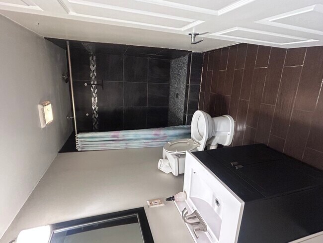 Building Photo - 233 Natoma Ave