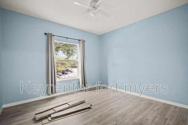 Building Photo - 11530 Villa Grand