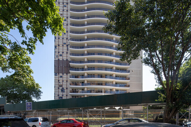 Building Photo - Birchwood Towers