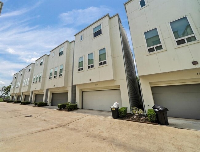 Building Photo - 3121 Leeland St