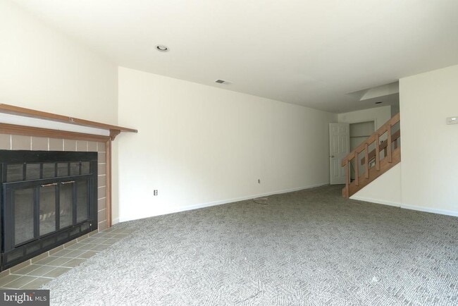 Building Photo - 103 Josephs Way