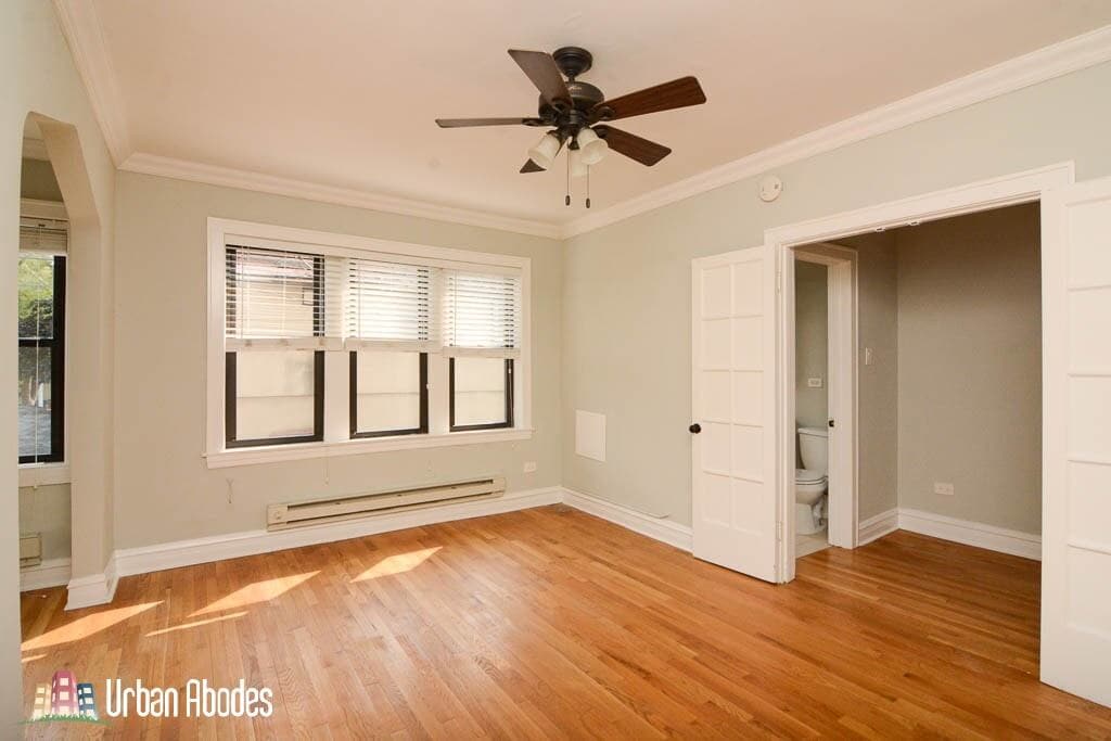 Building Photo - 4735 N Hermitage Ave