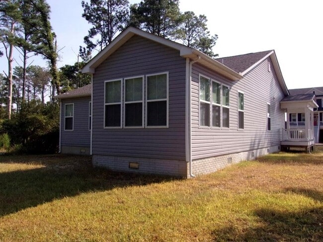 Building Photo - 38170 Castaway Dr