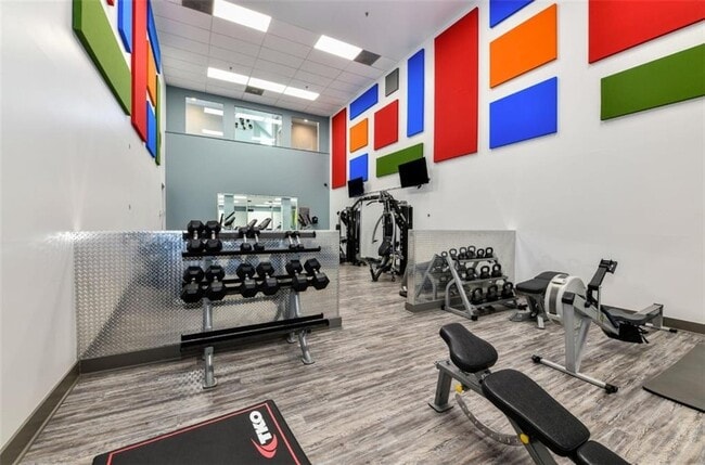 Building Photo - 670 Thornton Rd