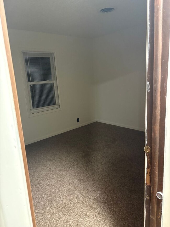 Building Photo - 625 S Austin St