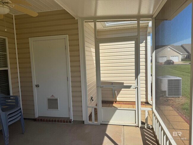 Building Photo - 2651 S Juniper St