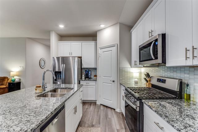 Building Photo - 2833 Brittlebush Dr