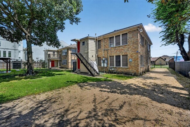 Building Photo - 1824 Rosedale St