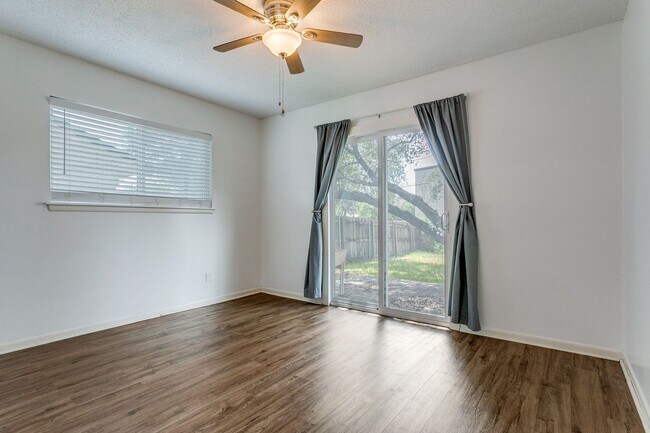Building Photo - 9515 Reece Dr