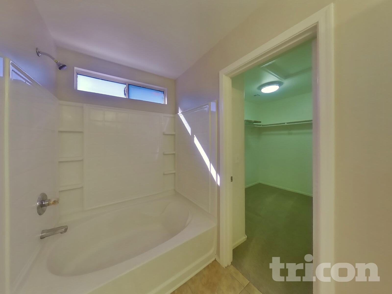 Building Photo - 3921 W Irwin Ave