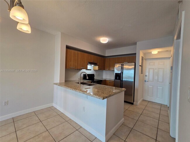 Building Photo - 471 NE 25th St