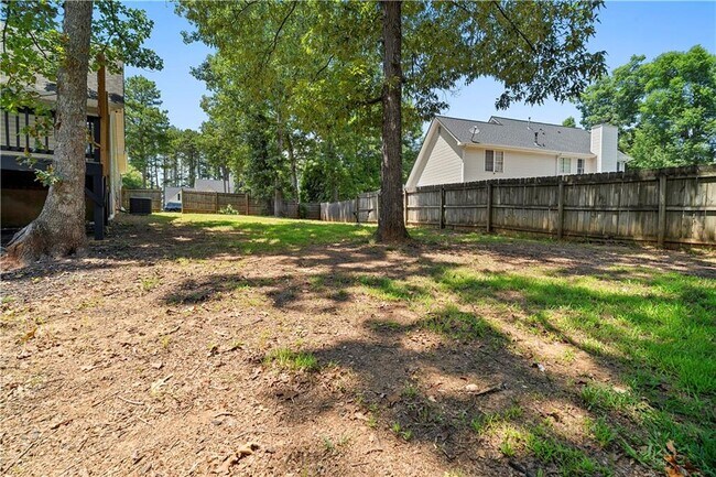 Building Photo - 141 Poplar Way