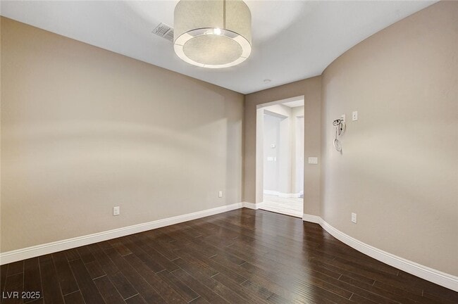 Building Photo - 12217 Nasino Ave