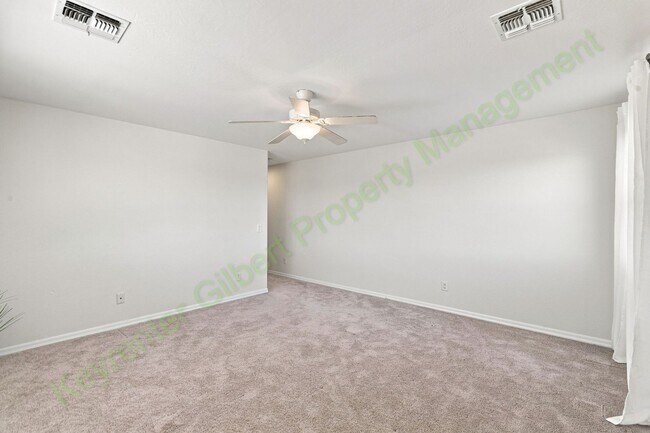 Building Photo - 1546 W Alder Rd