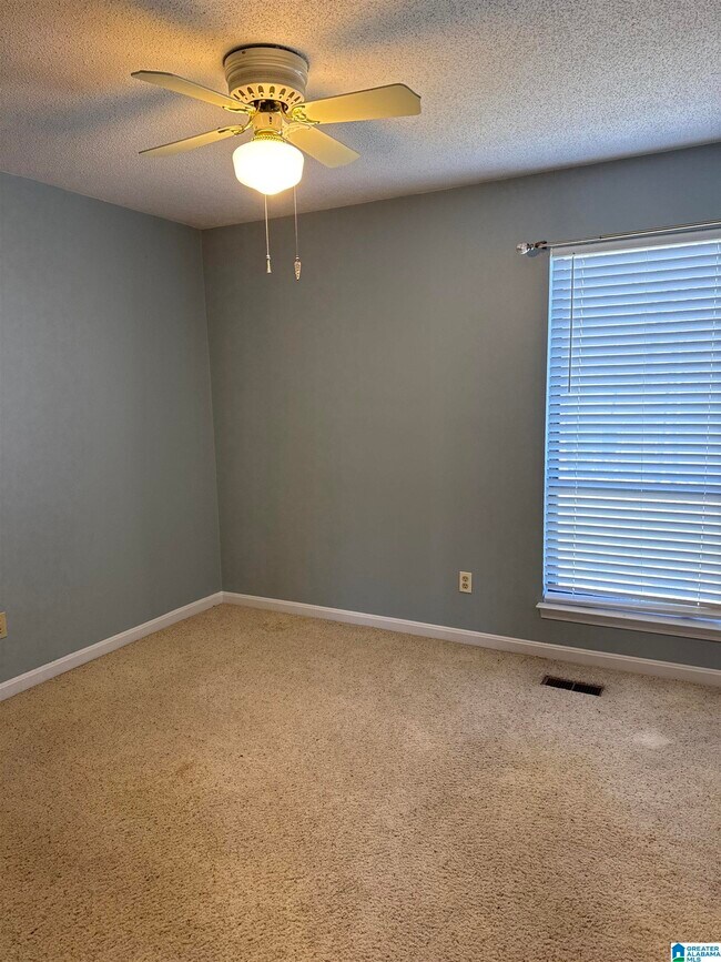 Building Photo - 284 Stonebridge Rd