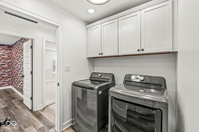 Building Photo - 4852 Havenwood Dr