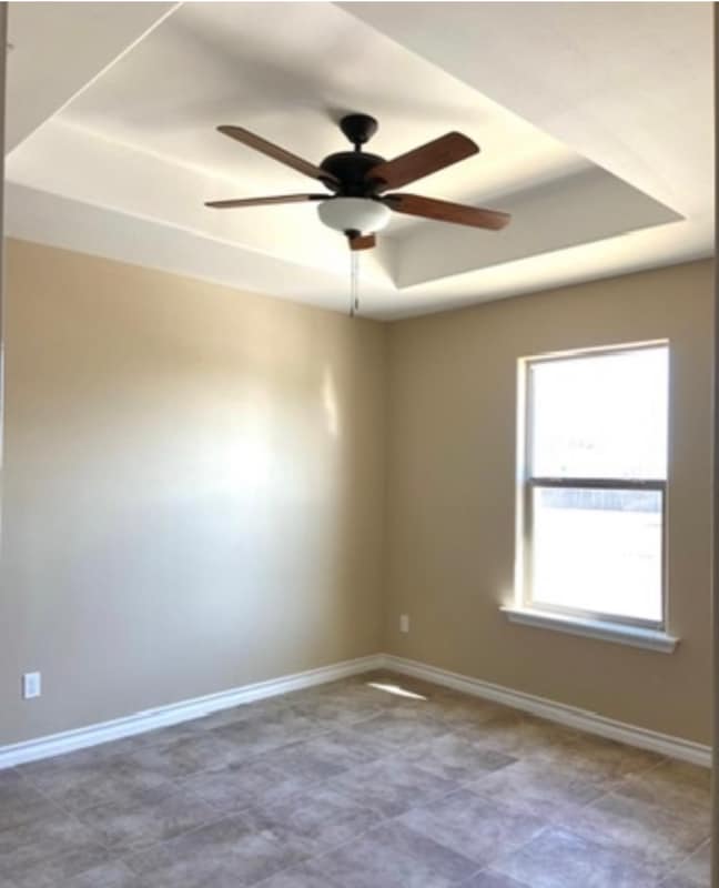Building Photo - 2017 Treasure Oaks Dr