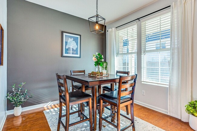 Building Photo - Beautiful 3 Bed, 2/1 Bath Mount Juliet Tow...