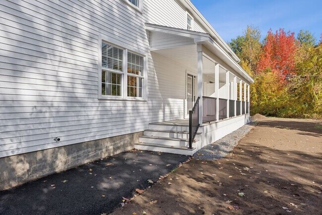 Building Photo - 16 Blacksmith Rd