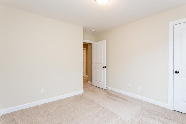 Building Photo - 2506 E Main St