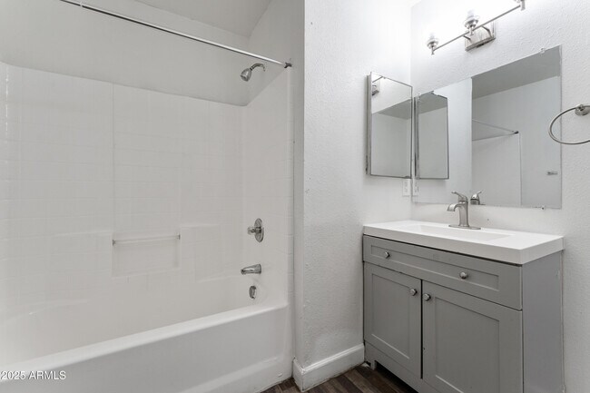 Building Photo - 3065 N 67th Ave