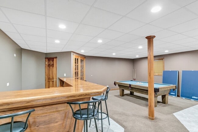 Building Photo - 4N550 School Rd