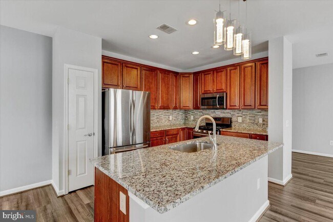 Building Photo - 11575 Cavalier Landing Ct