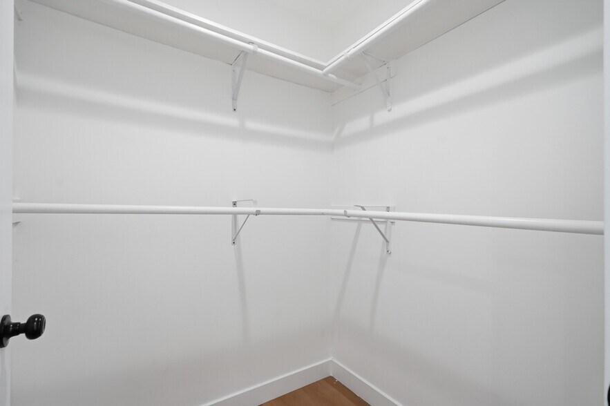 Building Photo - 6616 Denver Ave