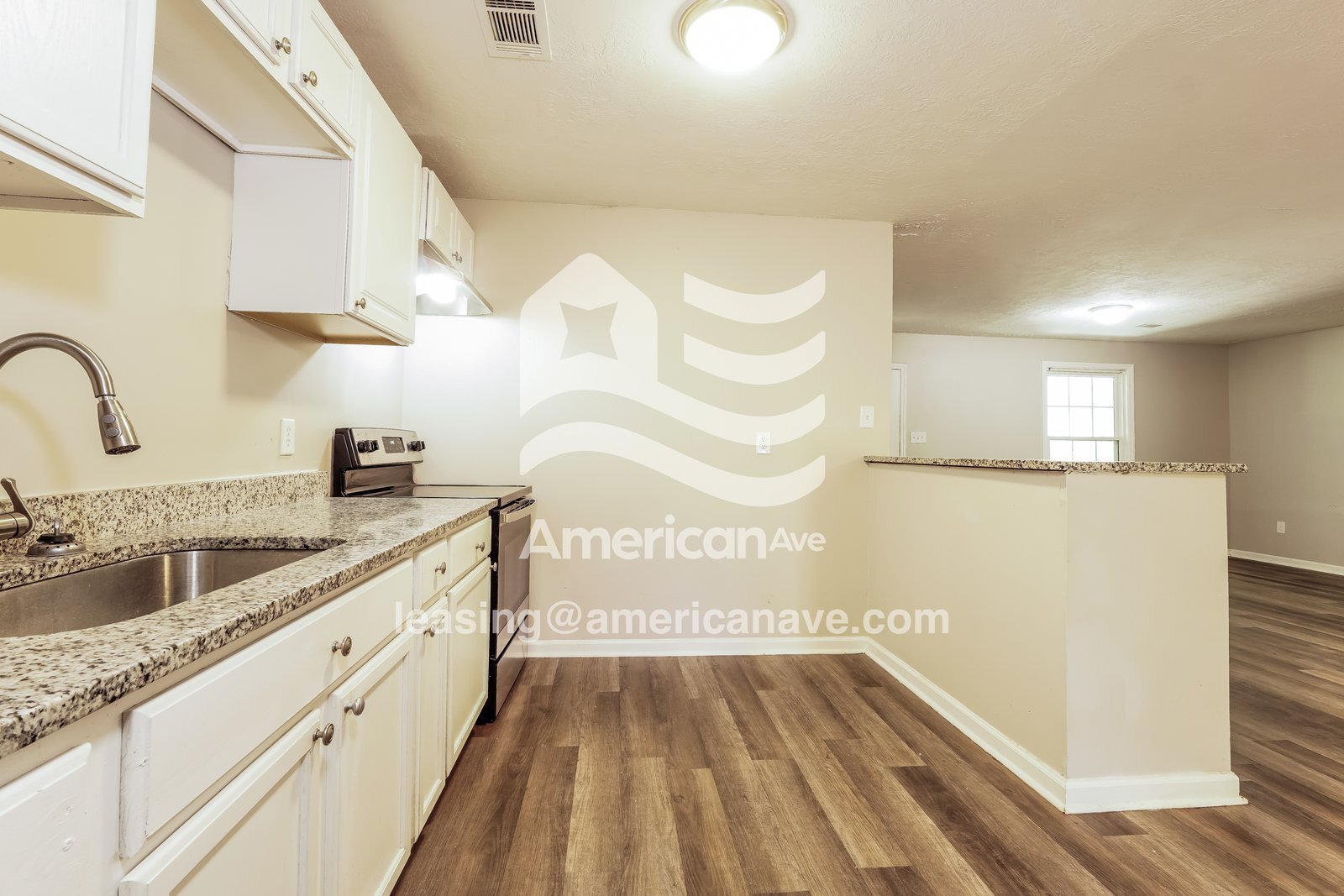 Building Photo - 664 Schroder Ave NE