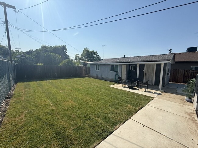 Building Photo - Burney Street Triplex