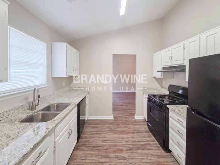 Building Photo - 2525 Hallie Mill Rd