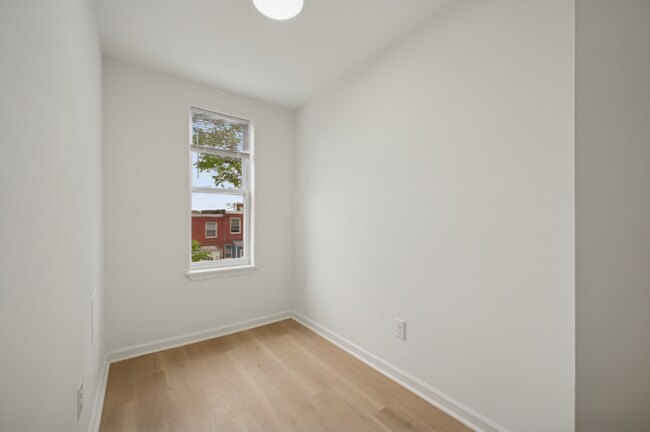 Building Photo - 5945 N Norwood St