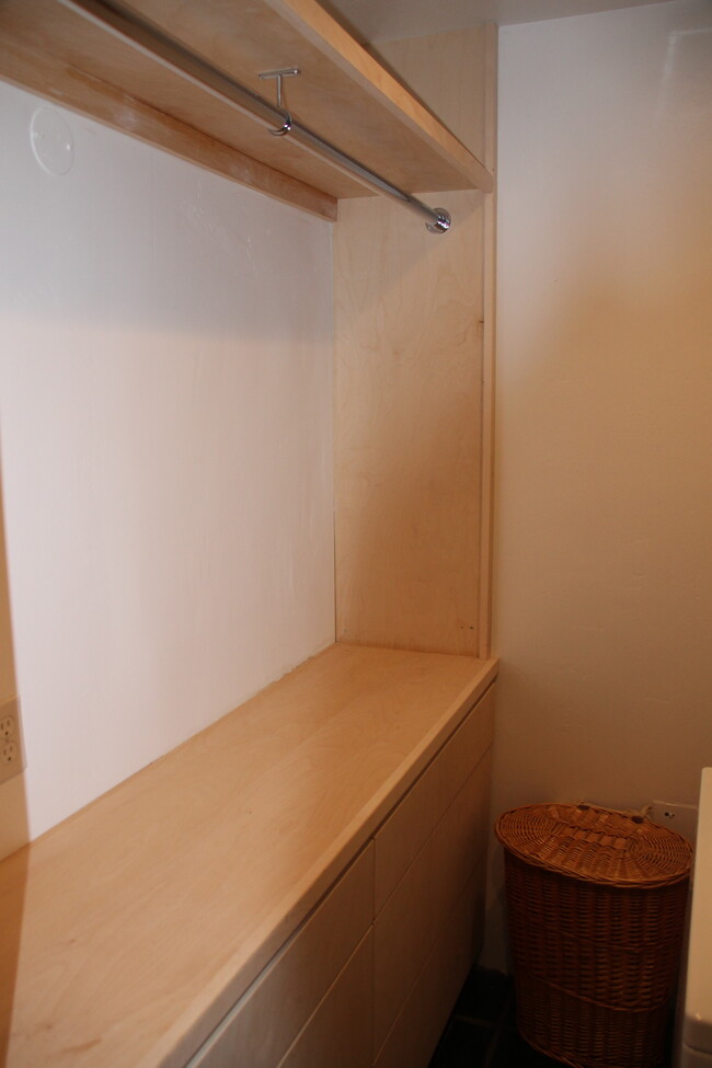walk-in closet - 1741 Coldwater Canyon Dr