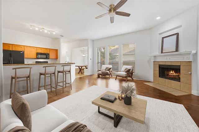 Building Photo - 9857 Meadow Rue Dr