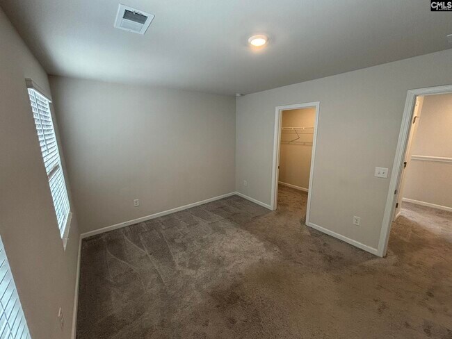 Building Photo - 520 Richmond Rd