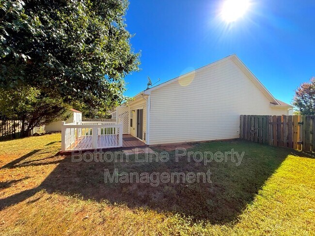 Building Photo - 10226 Highland Creek Cir