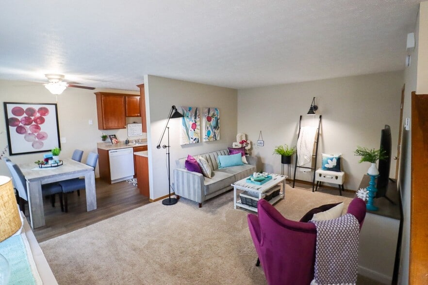 Primary Photo - Rosebrook Village