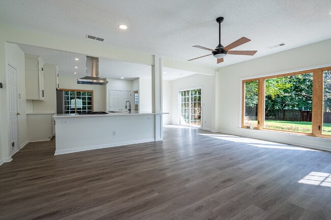 Building Photo - 11705 Bentham Ct