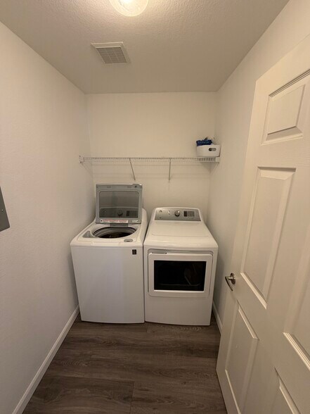 Building Photo - 7125 Ash Creek Hts