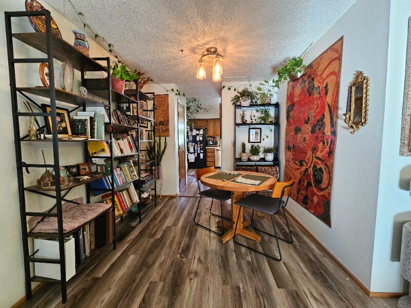 Building Photo - 2931 SE Bluebird Dr