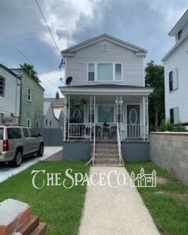 Building Photo - 587 Rutledge Ave