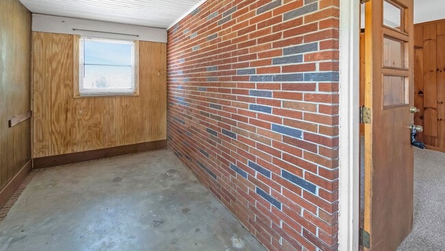 Building Photo - Cozy 3-Bedroom Home with Corner Lot in Rincon