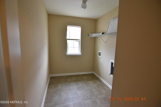 Building Photo - 16019 Hutton Ln