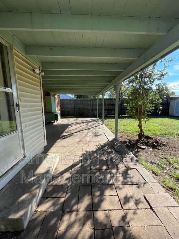 Building Photo - 2644 S Winston Ave