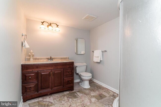 Building Photo - 3603 Carolina Ct